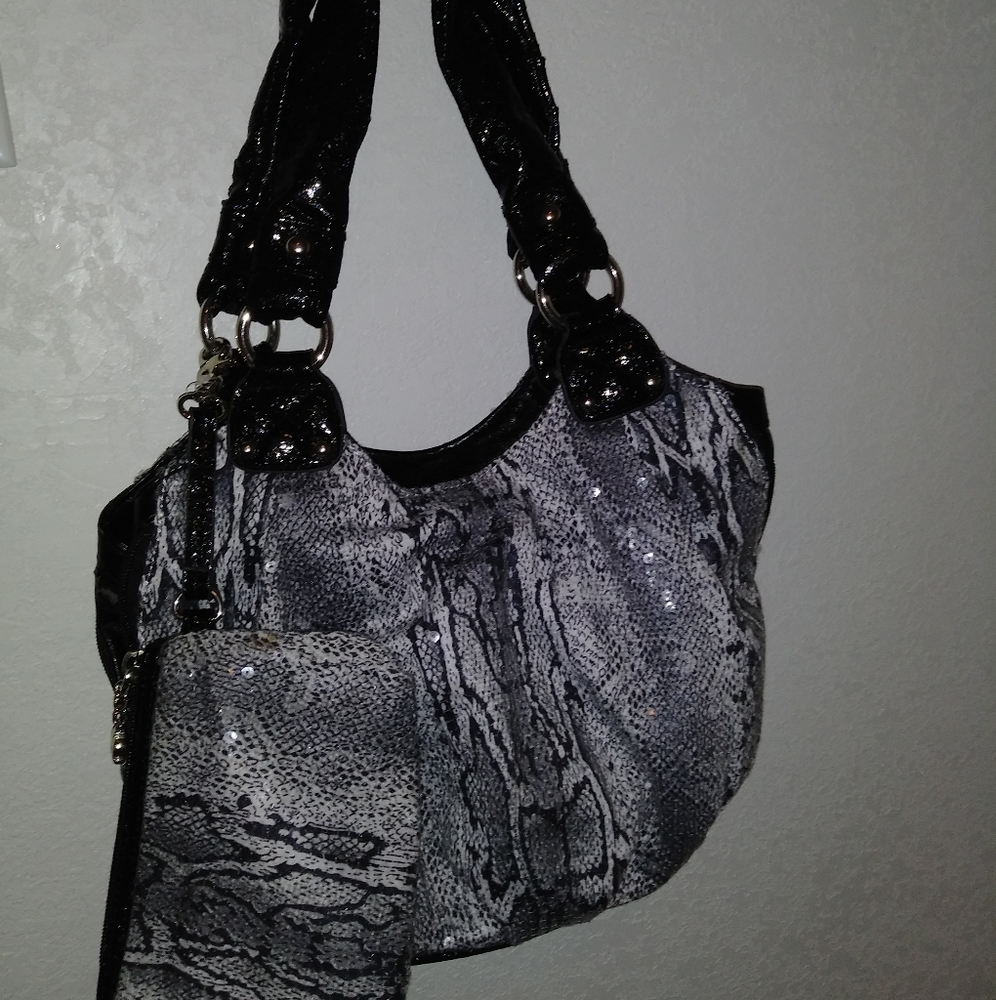 Snake pattern bag